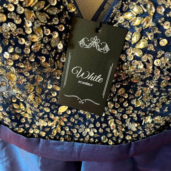 White By Soieblu Navy blue and Silver Dress - Picture 3 of 8